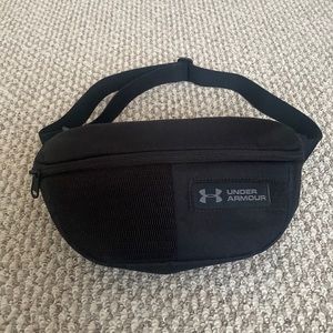 UA Hip Pack